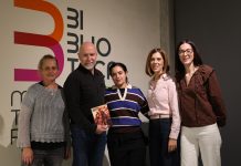 La jove martorellenca DeTeix presenta la seva primera novel·la ‘A toda velocidad hacia ti’